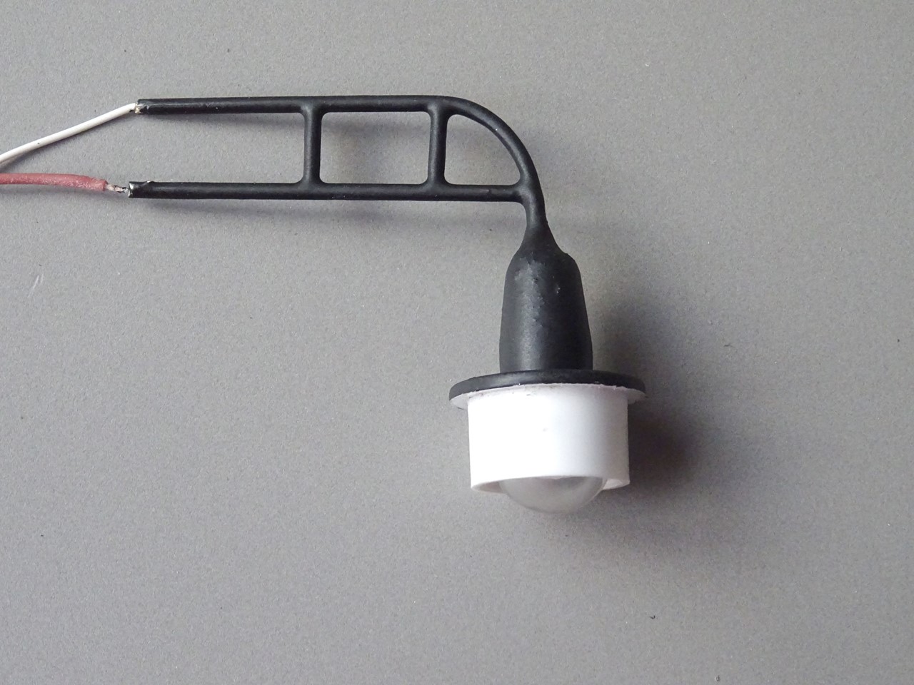 Picture of Single lamp with grid arm
